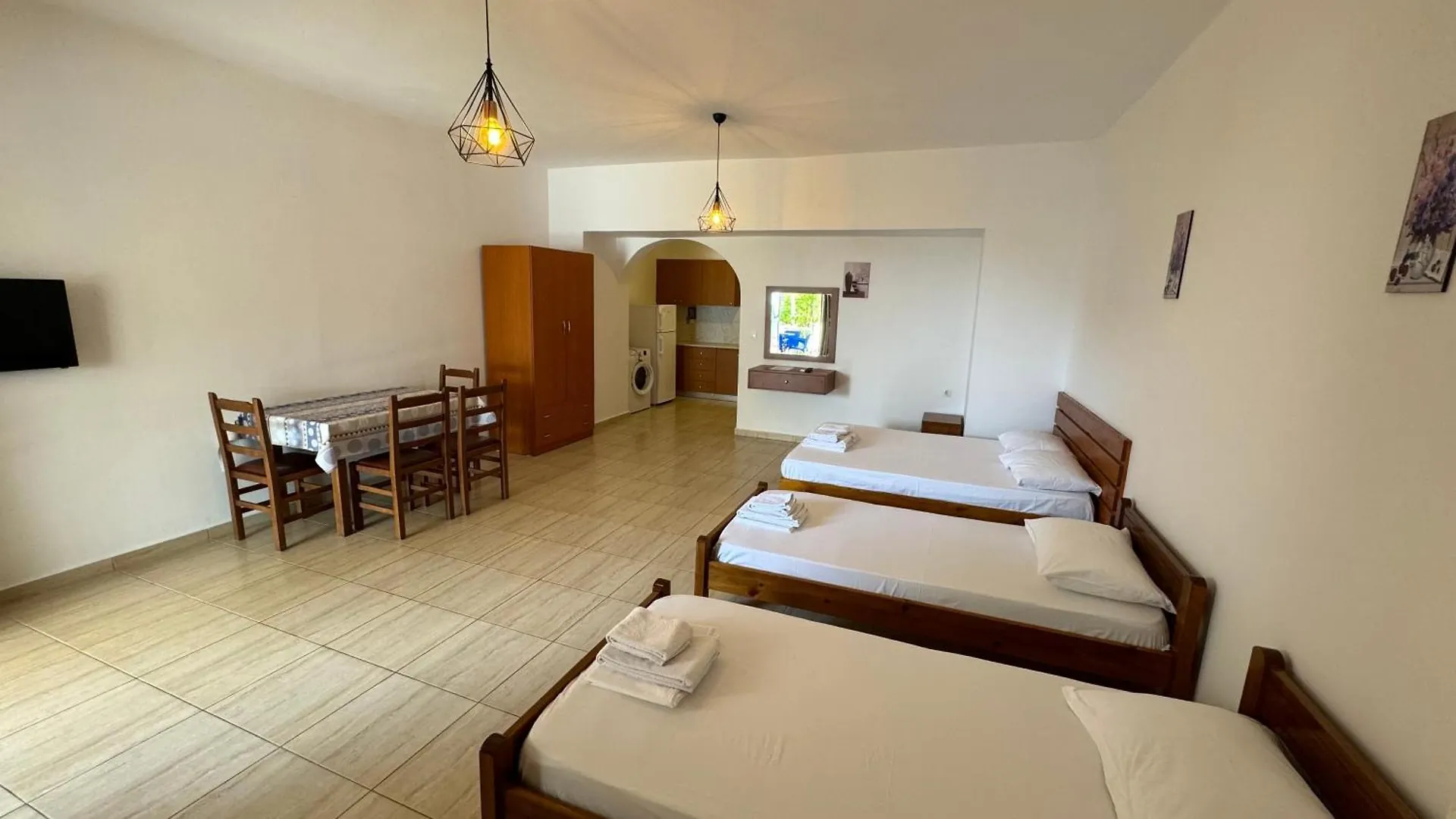 Joana'S Rooms Himarë